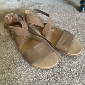 Sorel Ella II Women's Tan Sandals size 9